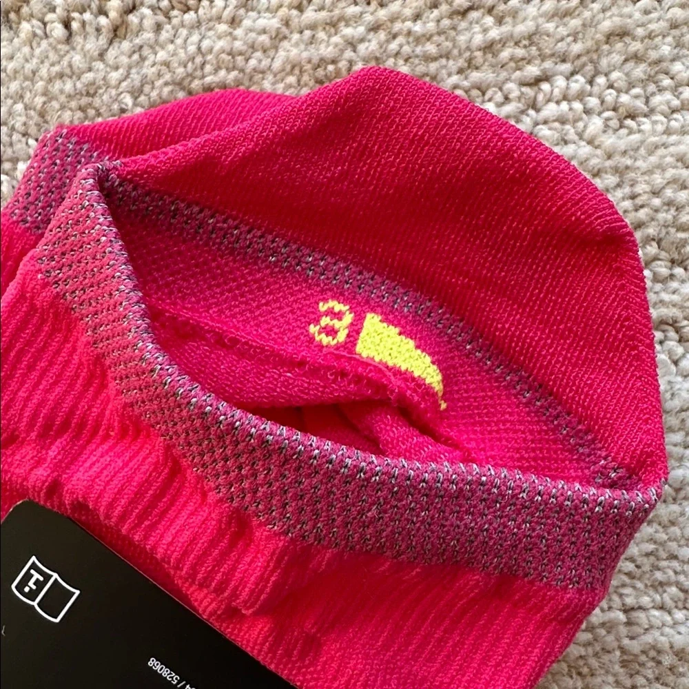 NWT 2 Pairs of Nike Spark Lightweight No-Show Running Socks Women 9.5-11 M 8-9.5